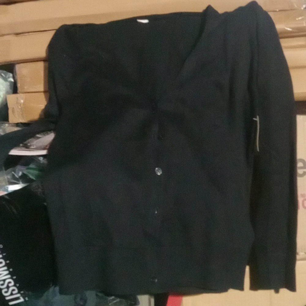 Amazon essentials size medium black cardigan